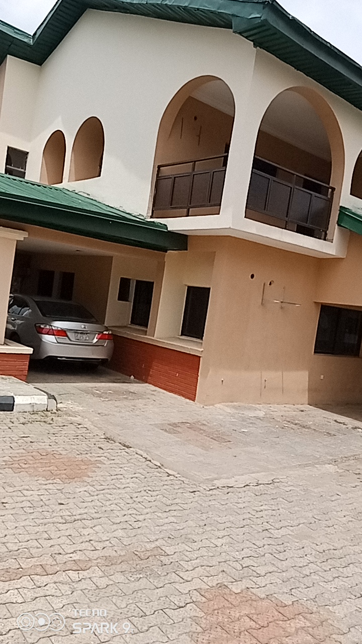 For RENT     5 bedroom duplex two setting room  with 1 bedroom BQ for Rent at citec  gwarinpa For 15