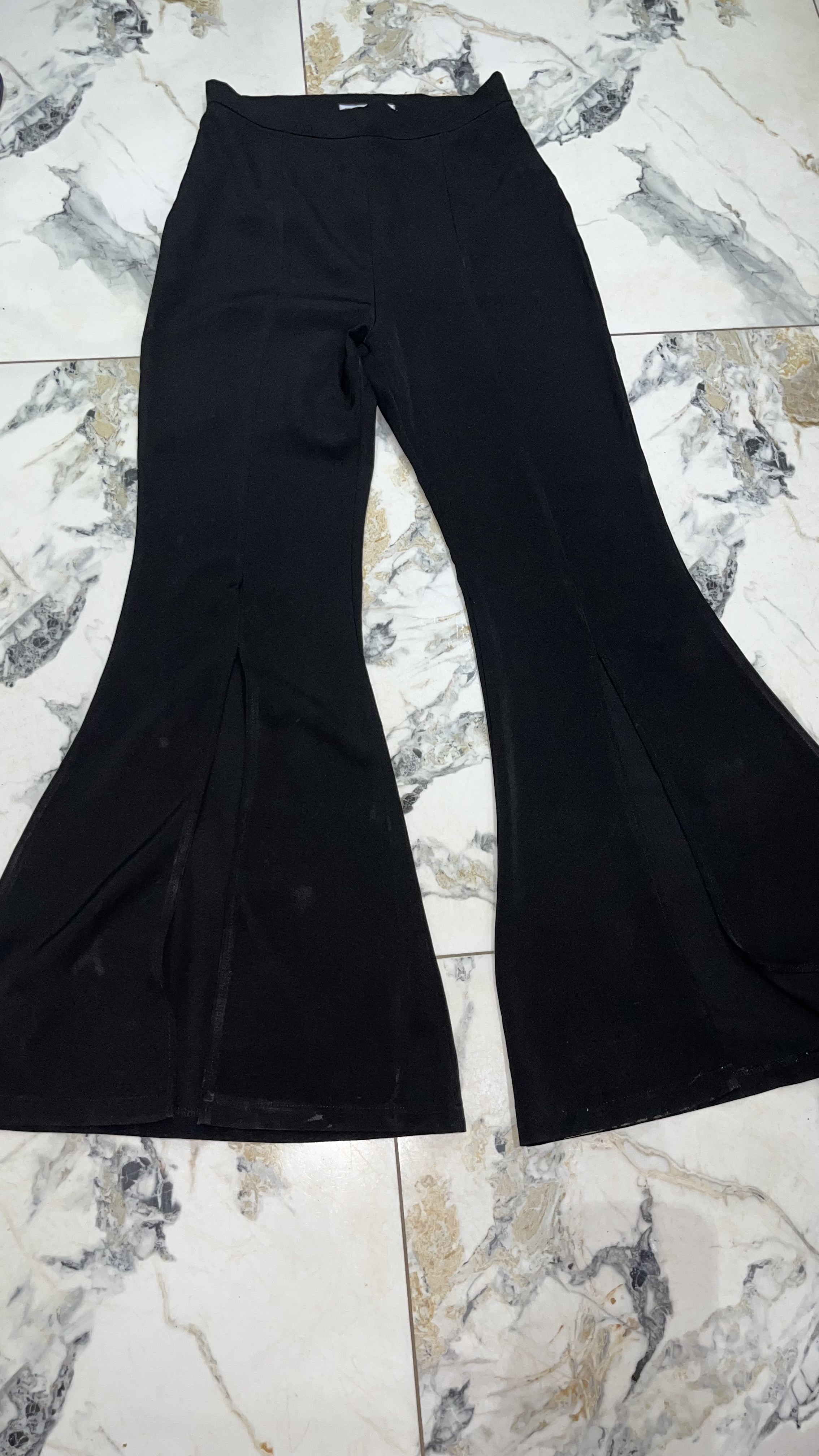 Chic Flare Pants for Women – Pre-Loved Perfect Fit!